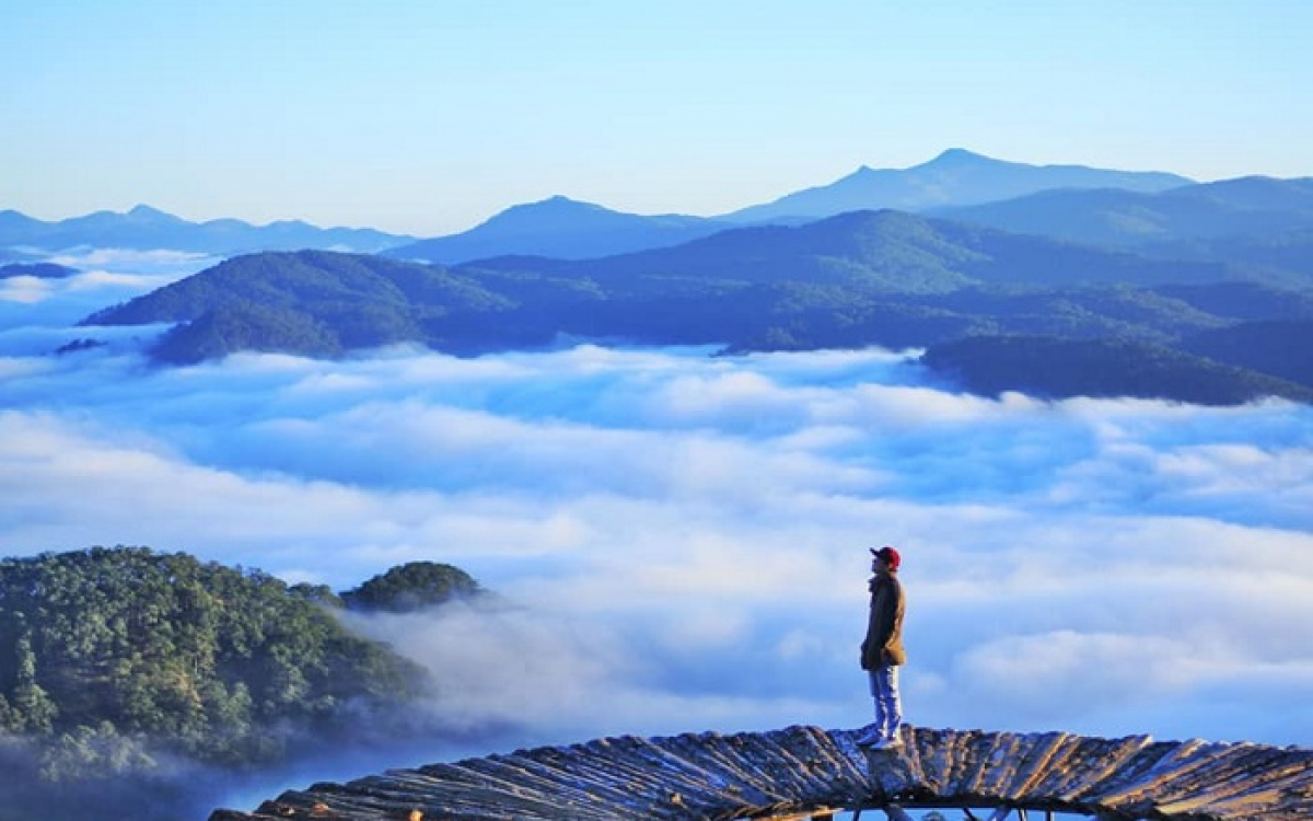 Săn m&acirc;y Trại M&aacute;t